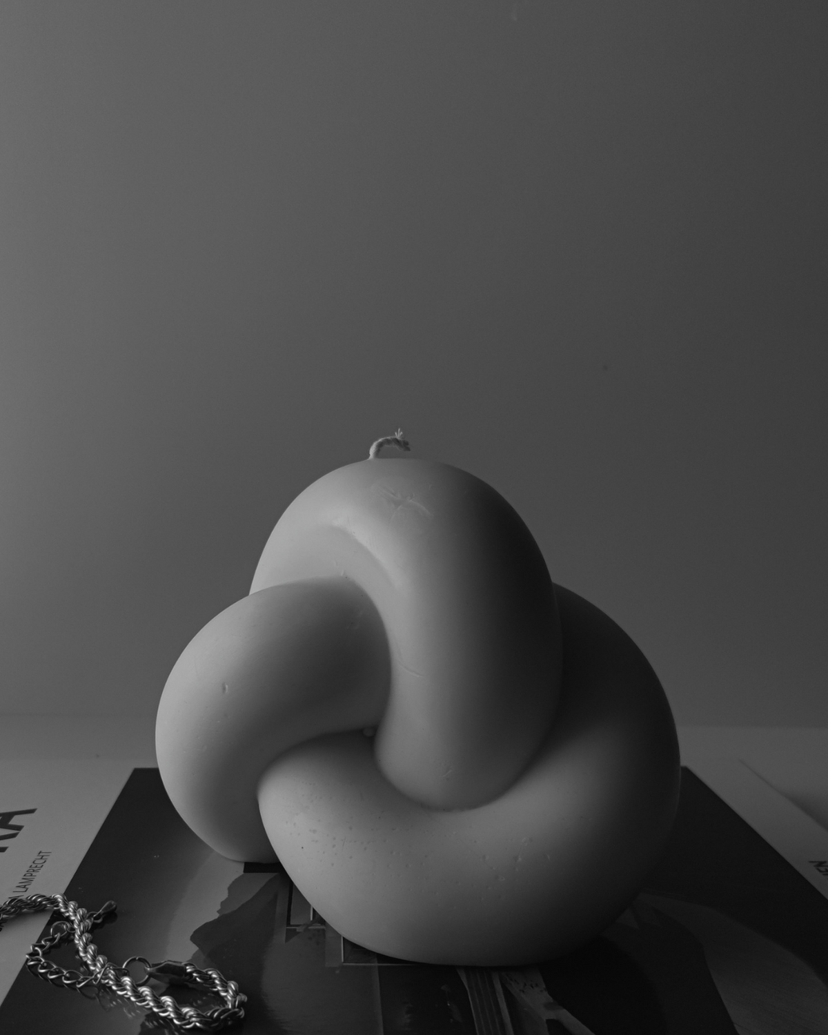 The Knot Candle