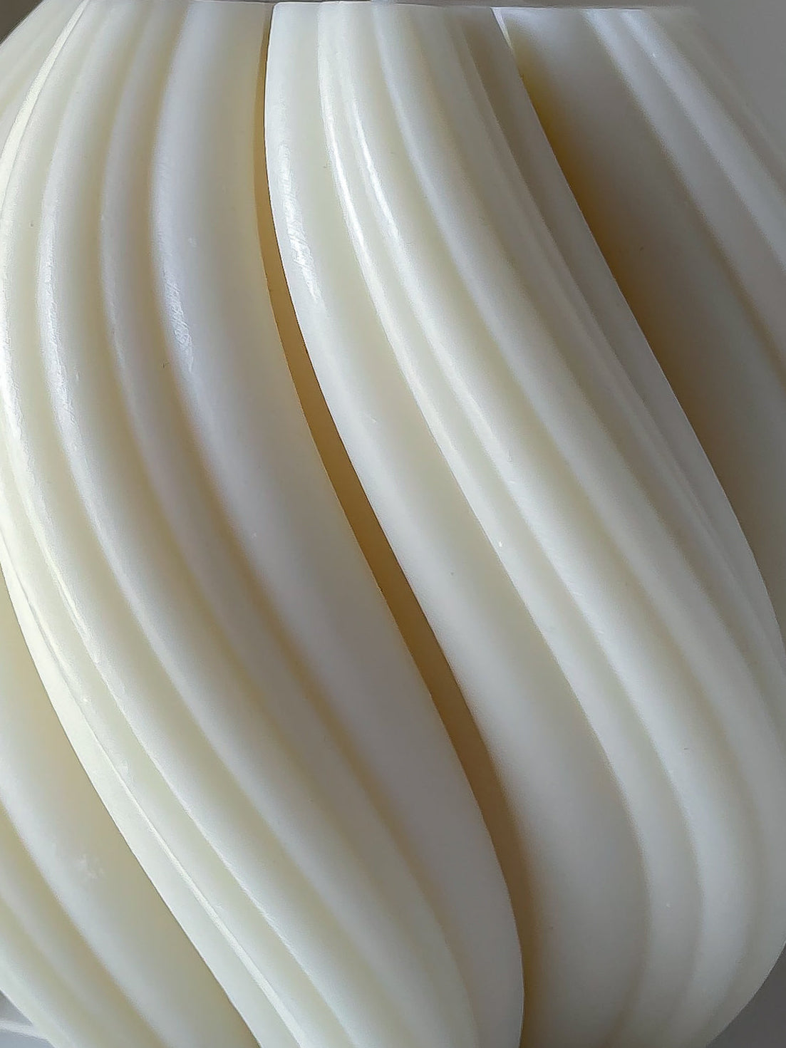 The Twirl Candle